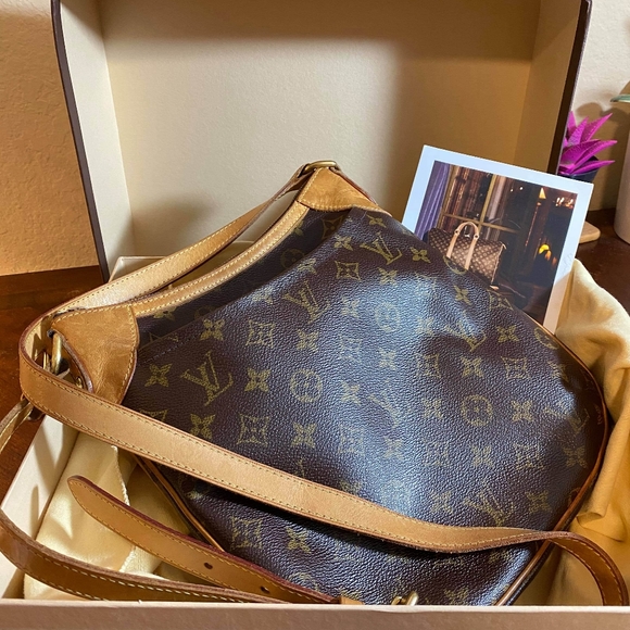 Louis Vuitton Handbags - Louis Vuitton Monogram Odeon PM firm at $950